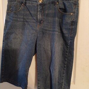 Gloria Vanderbilt Bermuda shorts